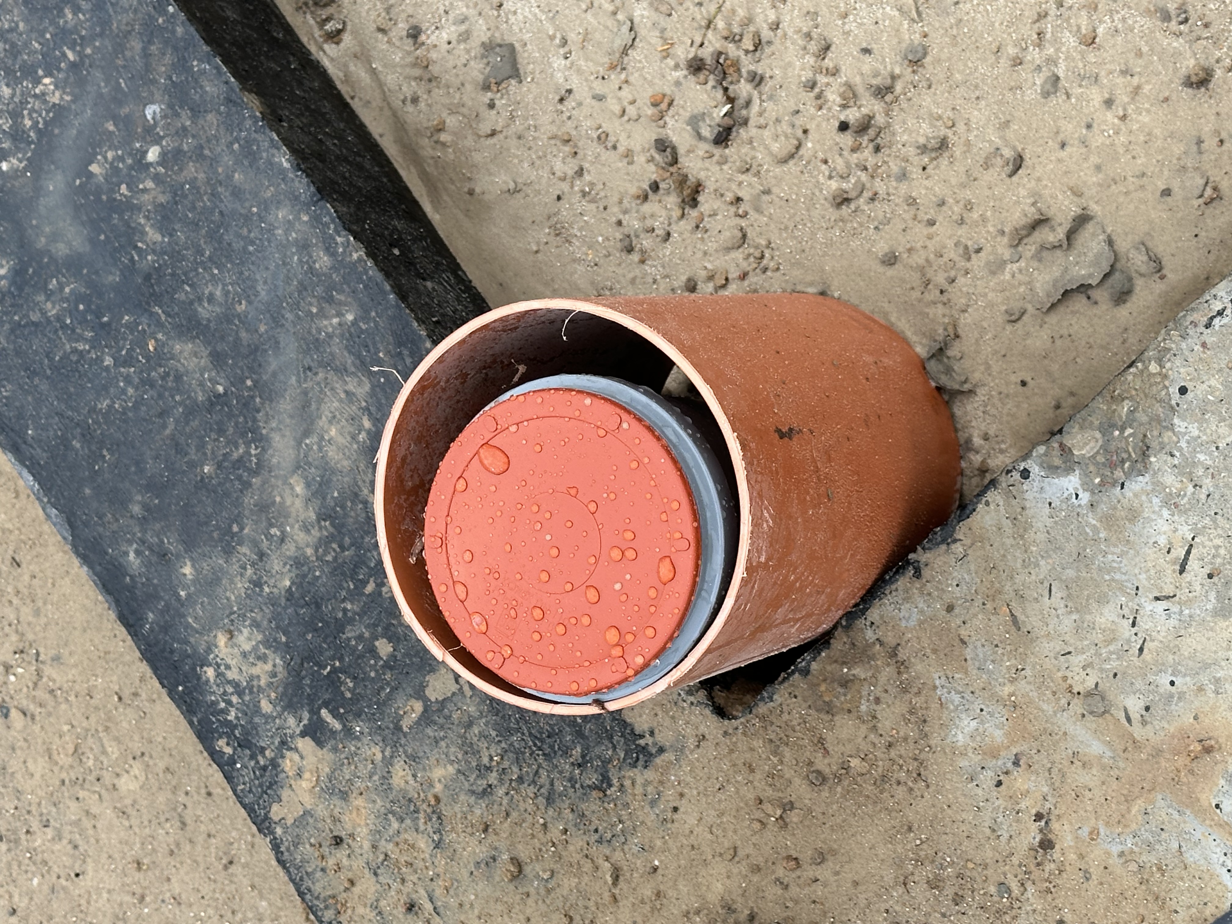 Kanalizacja podposadzkowa – kluczowe zasady montażu